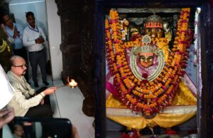 राज्यपाल ने माँ महामाया का दर्शन कर छत्तीसगढ़ की सुख-समृद्धि, खुशहाली की कामना की