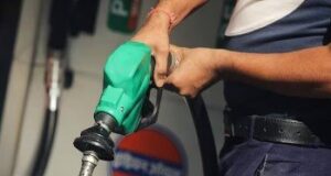 क्या सच में 28 रुपये तक बढ़ने वाला है पेट्रोल-डीजल का रेट? किसने की ये डरावनी भविष्यवाणी