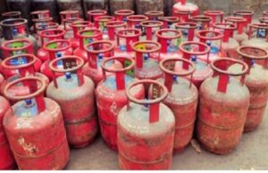 PNG लगवाया है तो सावधान! 30 दिन में सरेंडर करना होगा LPG कनेक्शन, बदले नियम