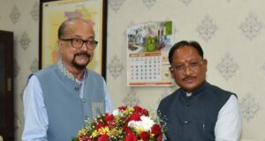 राज्यपाल श्री डेका से मुख्यमंत्री श्री साय ने सौजन्य भेंट की