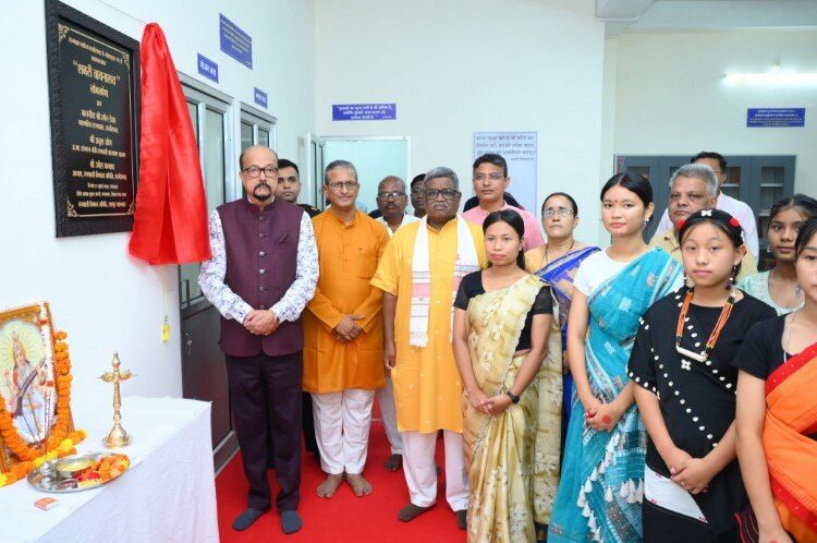 जनजातीय बालिकाओं के सर्वांगीण विकास का सशक्त माध्यम बनेगा शबरी वाचनालय -श्री डेका
