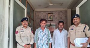 संयुक्त कृषि भूमि को फर्जी तरीके से अन्य को खड़ाकर विक्रय कर दिया, पाटन पुलिस ने लंबे समय से फरार 02 आरोपी को किया गिरफ्तार