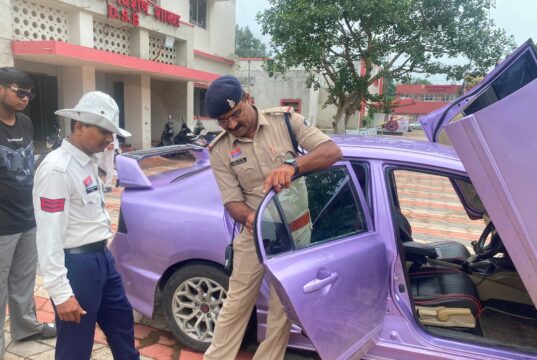 मॉडिफाइड कार, ब्लैक फिल्म एवं बिना लाइसेंस वाहन चालकों पर 16,000 रूपये का अर्थदंड