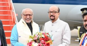 राज्यपाल श्री डेका ने उपराष्ट्रपति श्री राधाकृष्णन का किया आत्मीय स्वागत