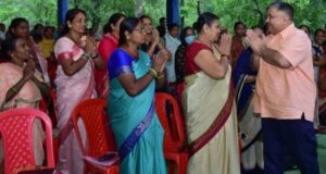 रामगढ़ में मितानिन बहनों से पर्यटन एवं संस्कृति मंत्री ने किया आत्मीय संवाद, समस्याओं और आवश्यकताओं की ली जानकारी