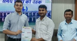 जाते-जाते किसी की दुनिया रोशन करने का संकल्प