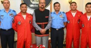 राज्यपाल श्री रमेन डेका से एयर ऑफिसर कमांडिंग श्री नंदा कुमार बाला ने की सौजन्य भेंट